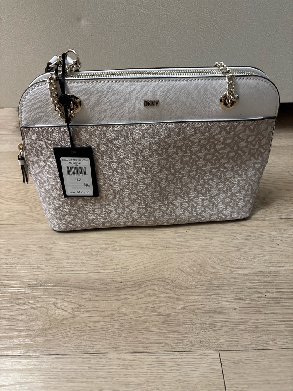 DKNY White and Beige Logo Shoulder Bag with Gold Chain